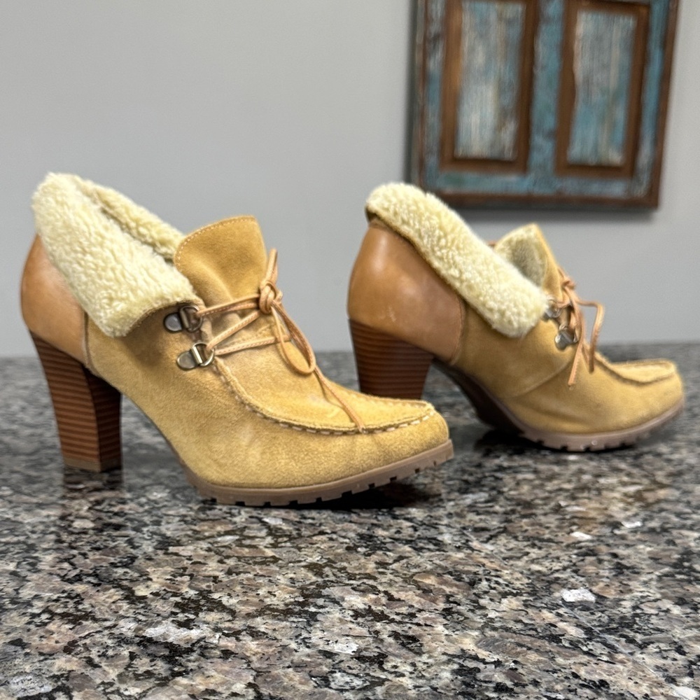 Ruff Hewn Willow Tan leather Heeled Boots with Sherpa lining EUC 8